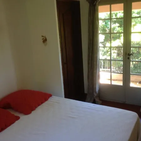 Large Family 400m 펜션 포트 그리모